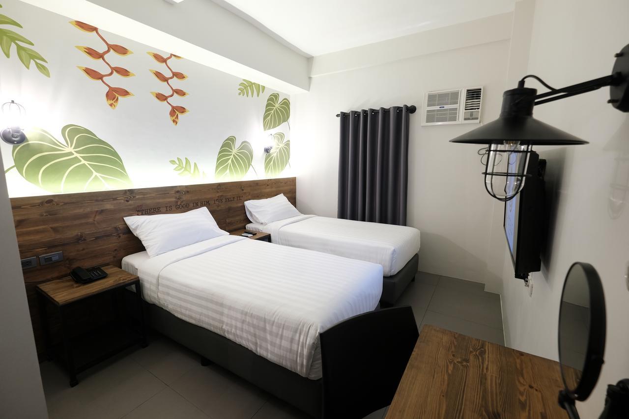 U Hotels Makati Makati City Kültér fotó