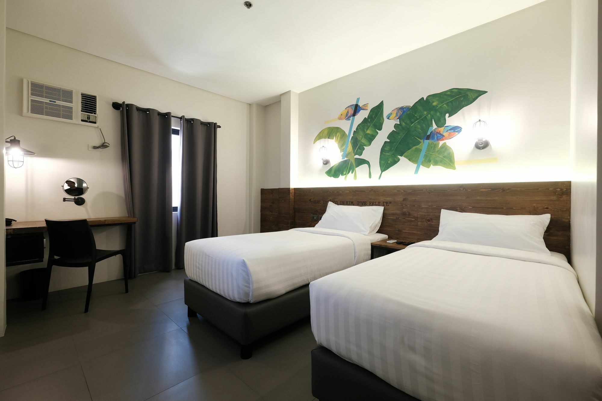 U Hotels Makati Makati City Kültér fotó