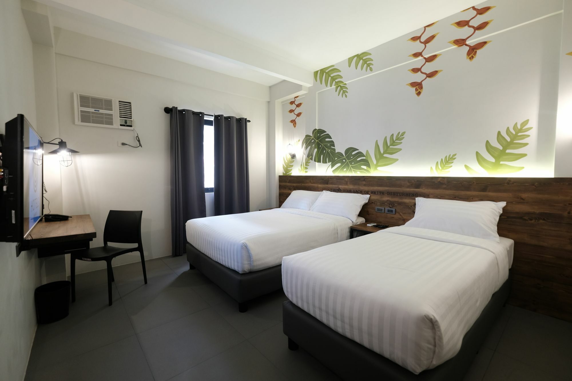 U Hotels Makati Makati City Kültér fotó